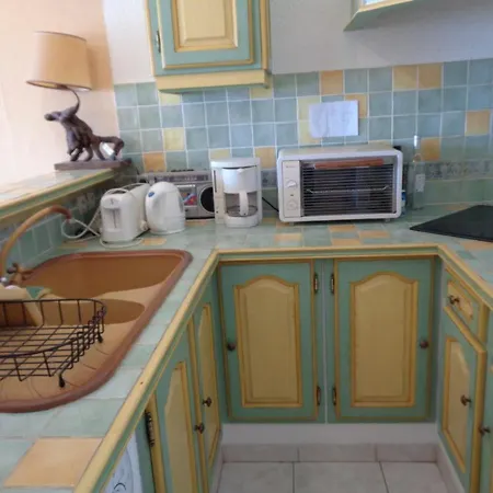 Le Lavandou, 2 Pièces, 4 Personnes - Fr-1-308-13 Appartement Le Lavandou